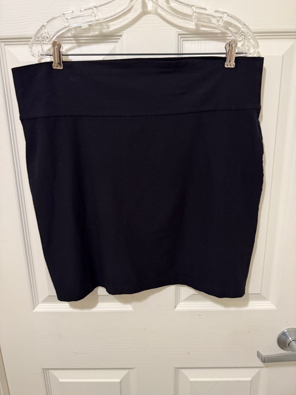 EILEEN FISHER Black Petite Large Mini skirt.
